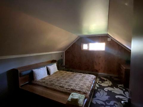 комерційна за адресою Лісова, 1