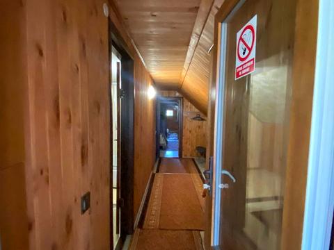 комерційна за адресою Лісова, 1