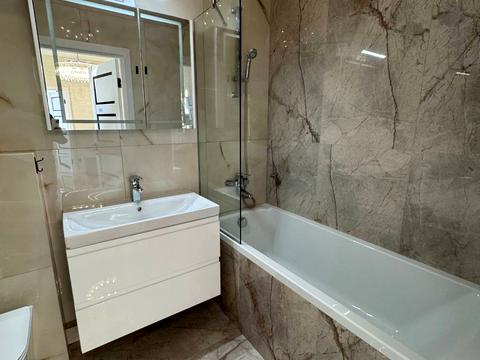 квартира за адресою Краснова вул., 3