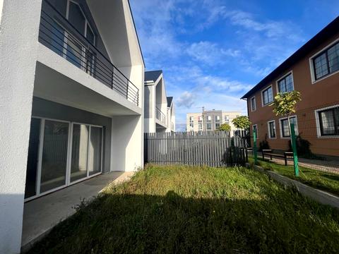 будинок за адресою с. Святопетрівське, Абрикосова вул.