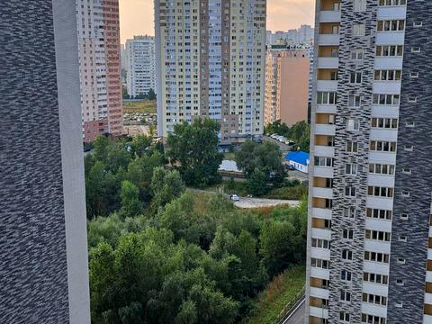 квартира за адресою Ревуцького вул., 54