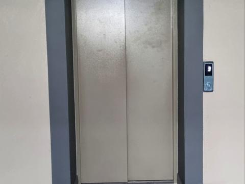 квартира по адресу Парижской Коммуны ул., 4