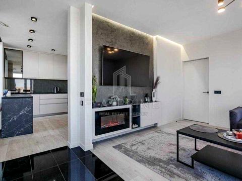 квартира за адресою Дніпровська набережна вул., 18-А