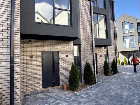 дом по адресу Івана Франка ул.