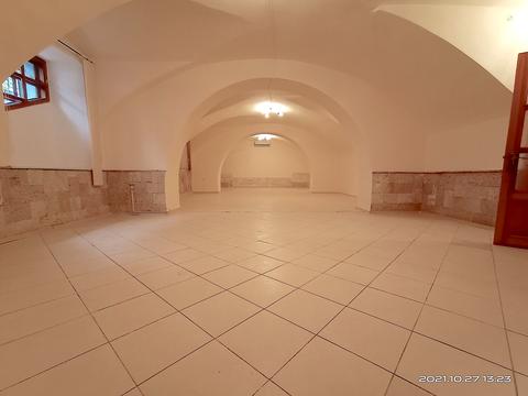 коммерческая по адресу Маяковского, 8