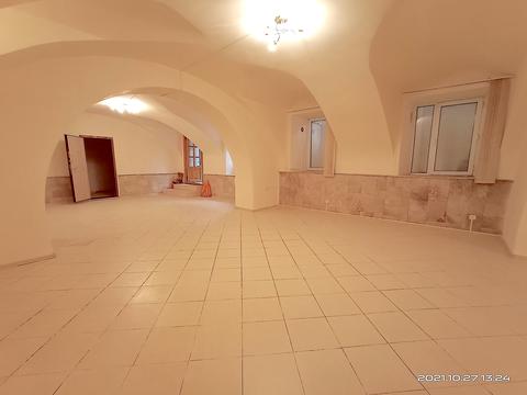 коммерческая по адресу Маяковского, 8