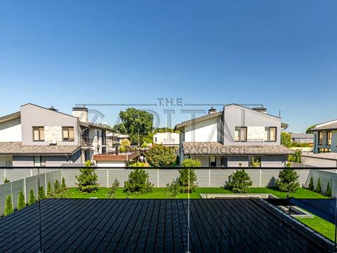 дом по адресу осіння, 6