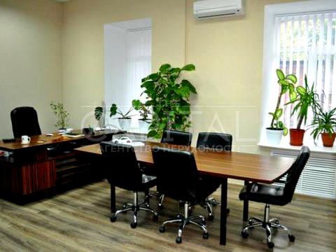 комерційна за адресою Ярославів Вал, 14