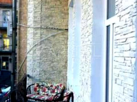 комерційна за адресою Ярославів Вал, 14