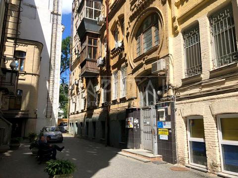 комерційна за адресою Ярославів Вал, 14