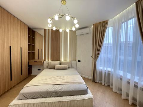 квартира по адресу Молодіжна ул., 8