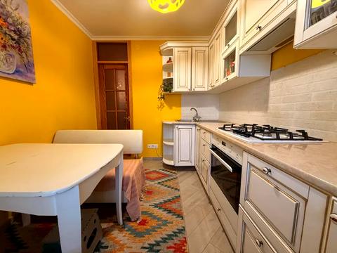 квартира за адресою Тополина вул., 7