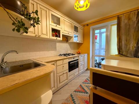 квартира за адресою Тополина вул., 7