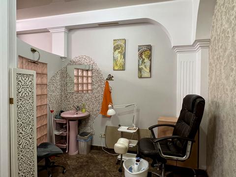 комерційна за адресою Миколи Голего вул. (Лебедєва-Кумача), 5