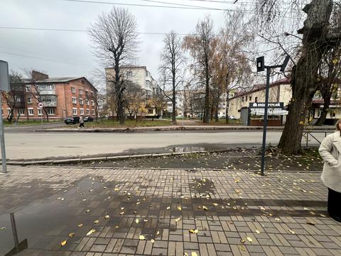 комерційна за адресою Романа Шухевича вул. (Курчатова), 3