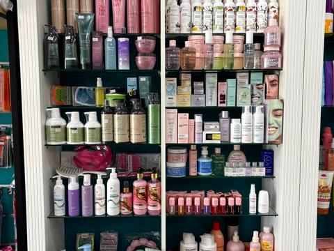 комерційна за адресою Драгоманова вул., 4-А