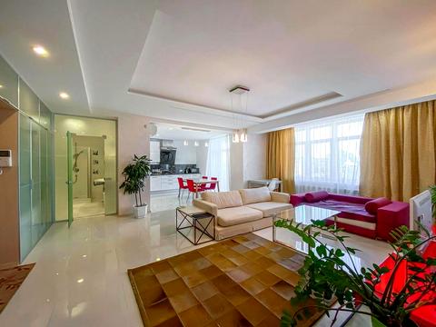 квартира по адресу Круглоуниверситетская ул., 3-5