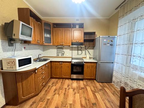 квартира за адресою Анни Ахматової вул., 31