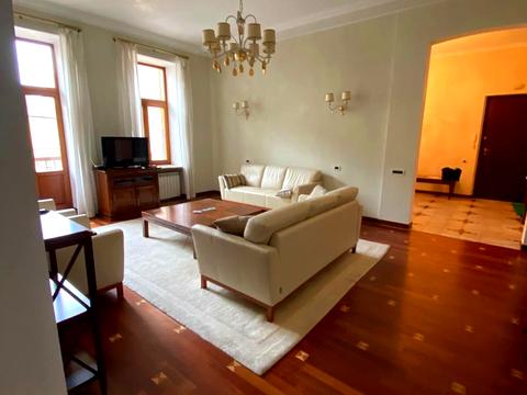 квартира за адресою Андріївський узвіз, 1-А