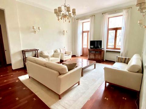 квартира за адресою Андріївський узвіз, 1-А