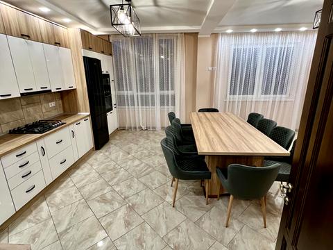 квартира за адресою Героїв Крут вул., 3