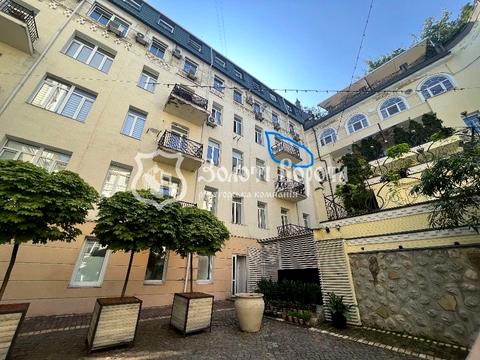 комерційна за адресою Воздвиженська вул., 60в