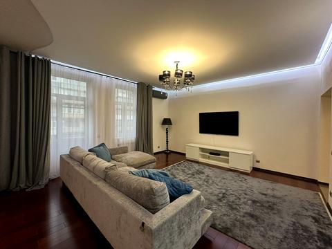 квартира за адресою Шовковична вул., 32/34