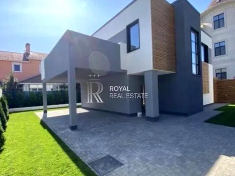 будинок за адресою Богатирська вул., 30а