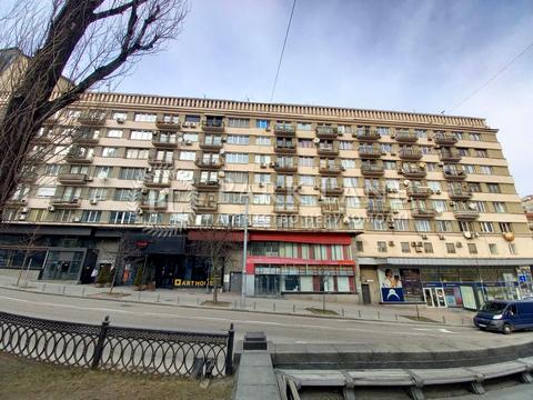 комерційна за адресою Тараса Шевченка бульв., 2