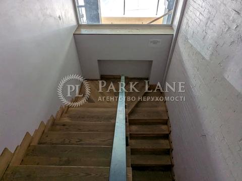 комерційна за адресою Тараса Шевченка бульв., 2