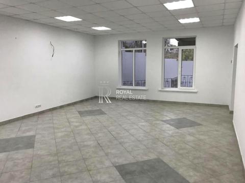 коммерческая по адресу Лауреатская ул., 8