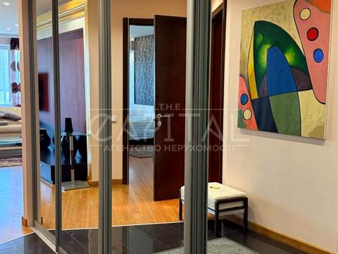 квартира за адресою Панаса Мирного вул., 28-А