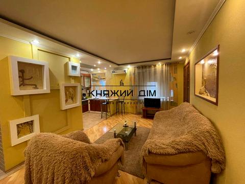 квартира за адресою Миколи Міхновського бульв. (Дружби Народів), 8