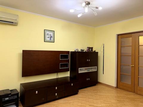 квартира за адресою Київ, Драгоманова вул., 15-А