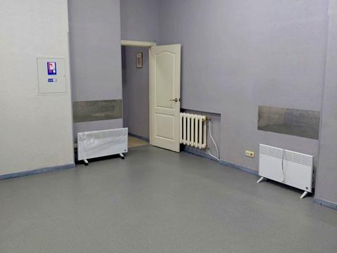 коммерческая по адресу Николая Амосова ул., 4