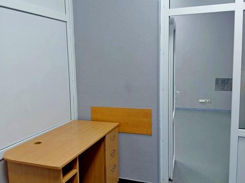 коммерческая по адресу Николая Амосова ул., 4