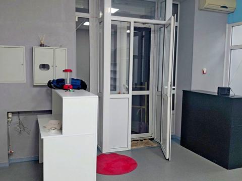 коммерческая по адресу Николая Амосова ул., 4