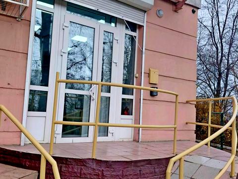 коммерческая по адресу Николая Амосова ул., 4