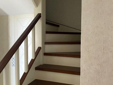 квартира за адресою Вишнева вул., 1