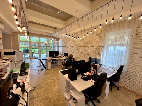 будинок за адресою Миколи Бажана просп.