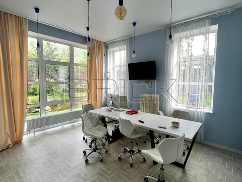 будинок за адресою Миколи Бажана просп.