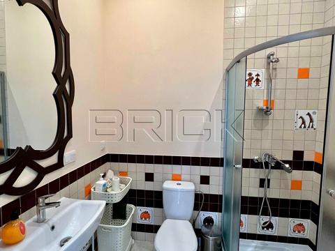 будинок за адресою Миколи Бажана просп.