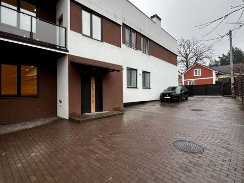 будинок за адресою Давидчука, 64