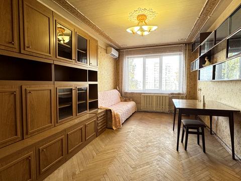 квартира по адресу Левка Лукьяненко ул. (Маршала Тимошенко), 1-Е