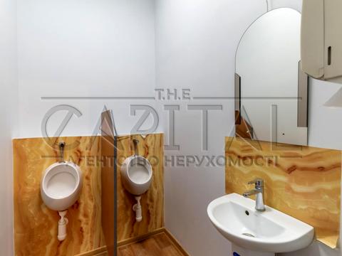 комерційна за адресою Павлівська вул., 18