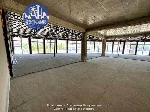 комерційна за адресою Хотинська вул., 39в