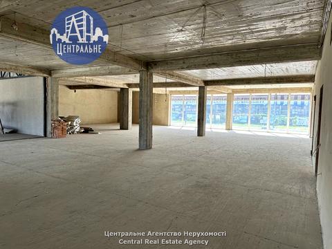 комерційна за адресою Хотинська вул., 39в