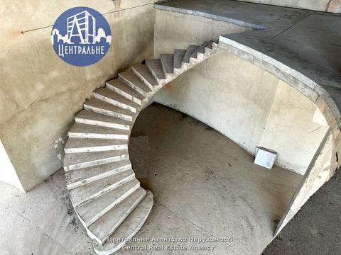 комерційна за адресою Хотинська вул., 39в