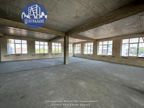 комерційна за адресою Хотинська вул., 39в