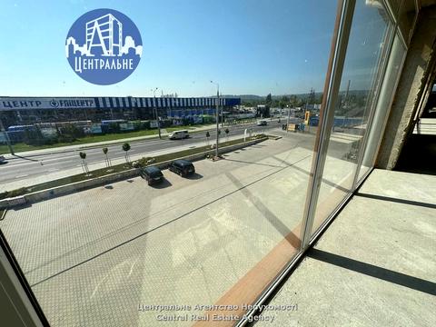 комерційна за адресою Хотинська вул., 39в